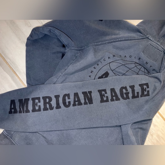 Men’s / Teen Boy American Eagle sweatshirt / hoodie. Size Small. VGUC. - Picture 2 of 5
